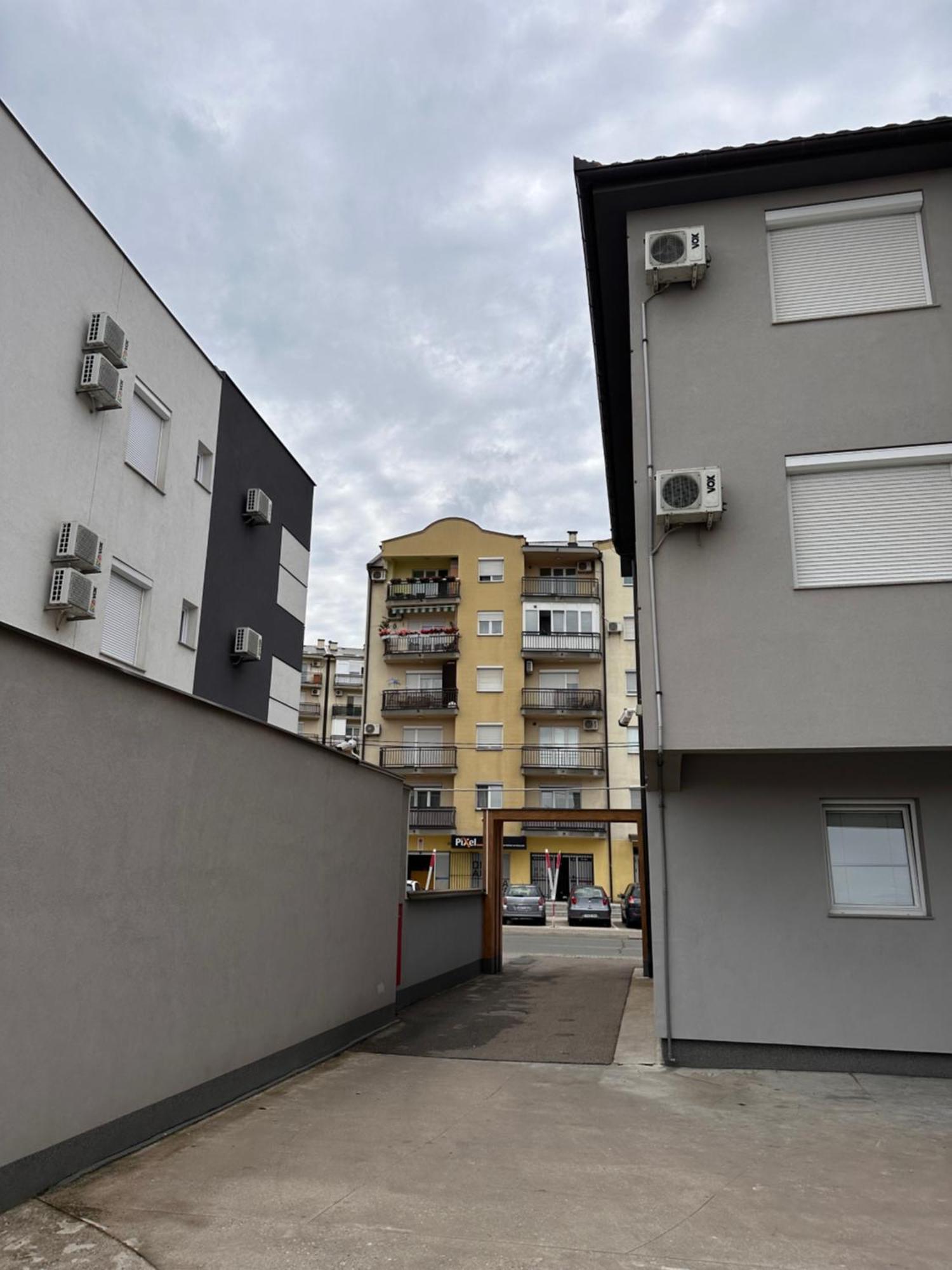 Motel Centar Bijeljina Bagian luar foto