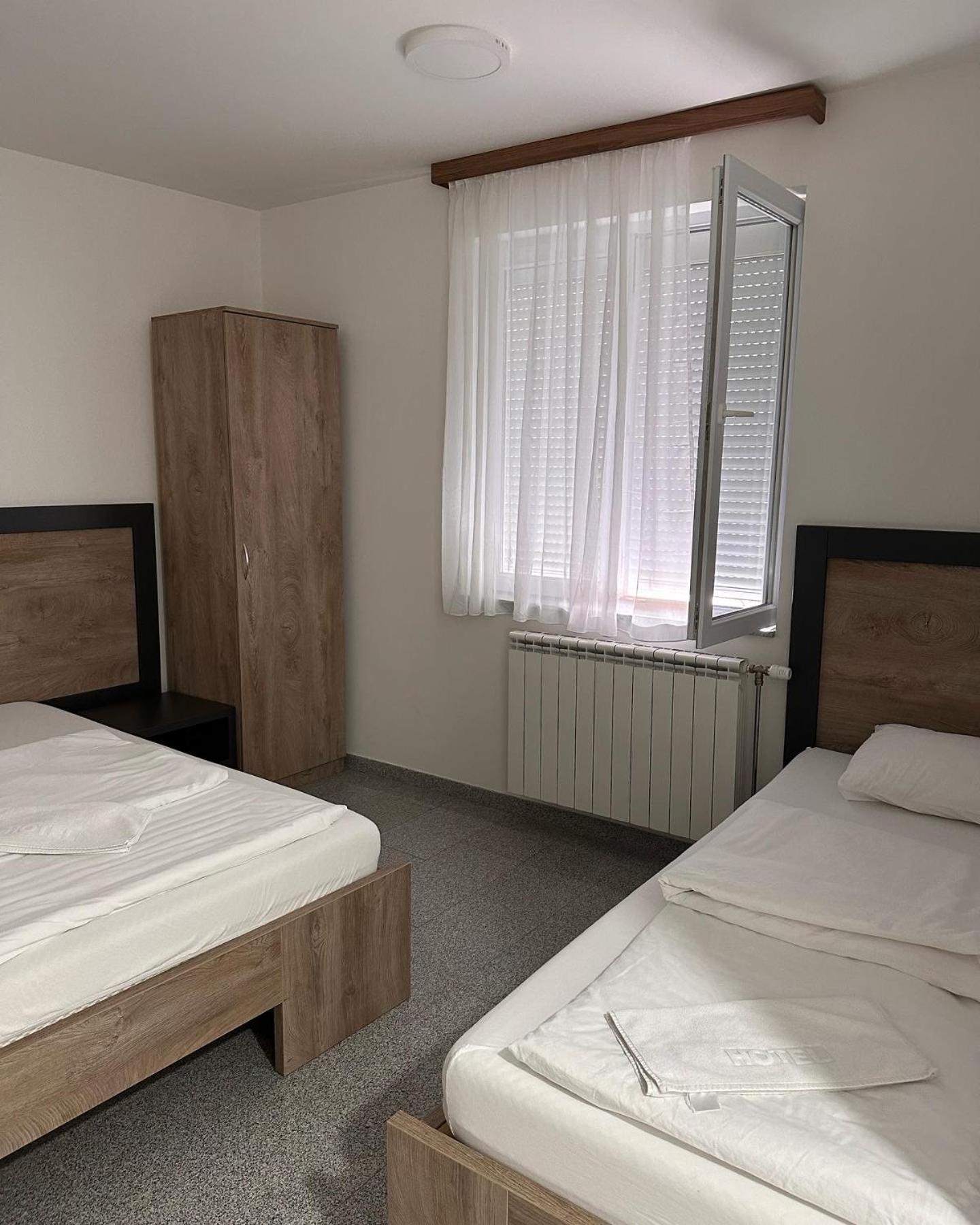 Motel Centar Bijeljina Bagian luar foto