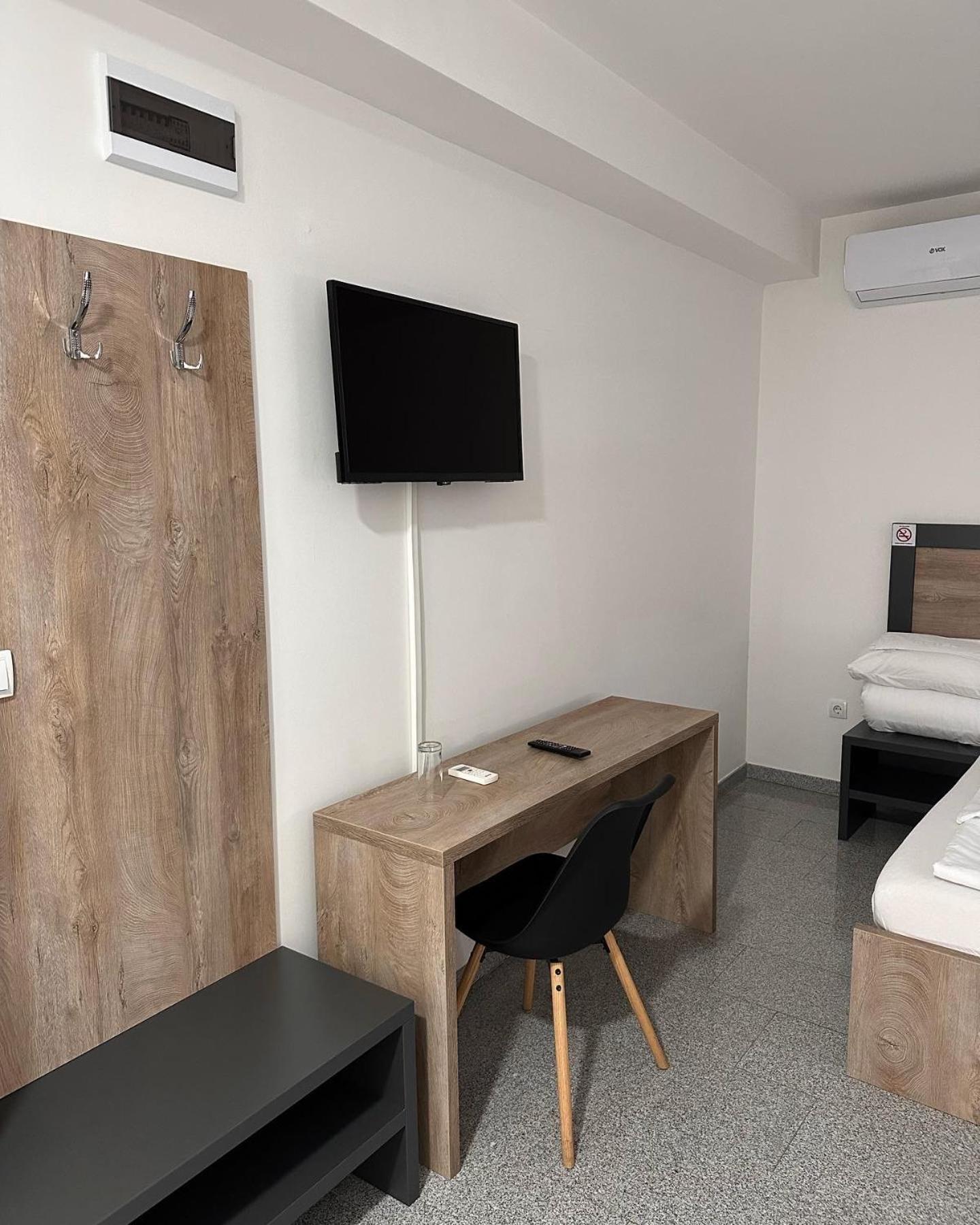 Motel Centar Bijeljina Bagian luar foto