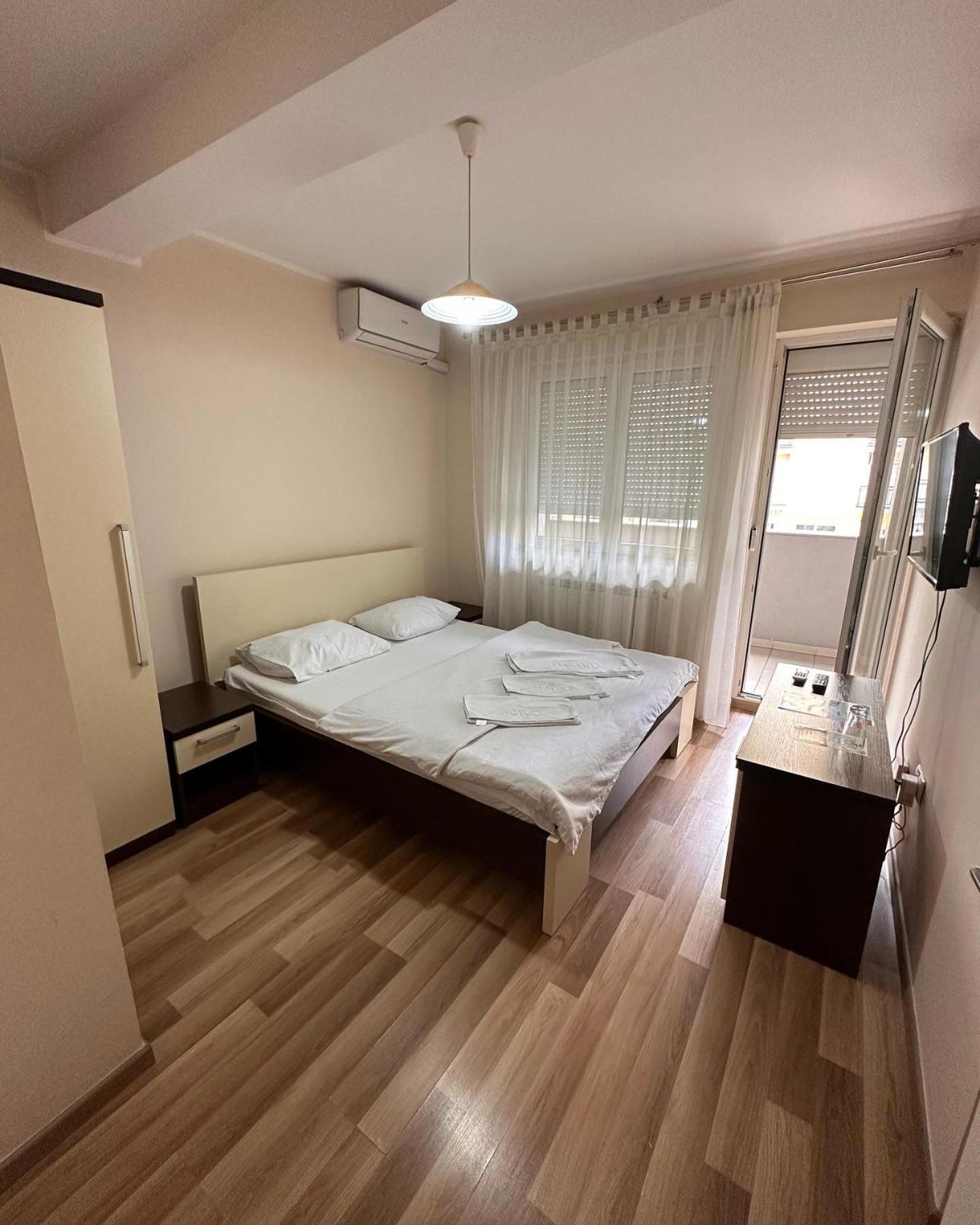 Motel Centar Bijeljina Bagian luar foto