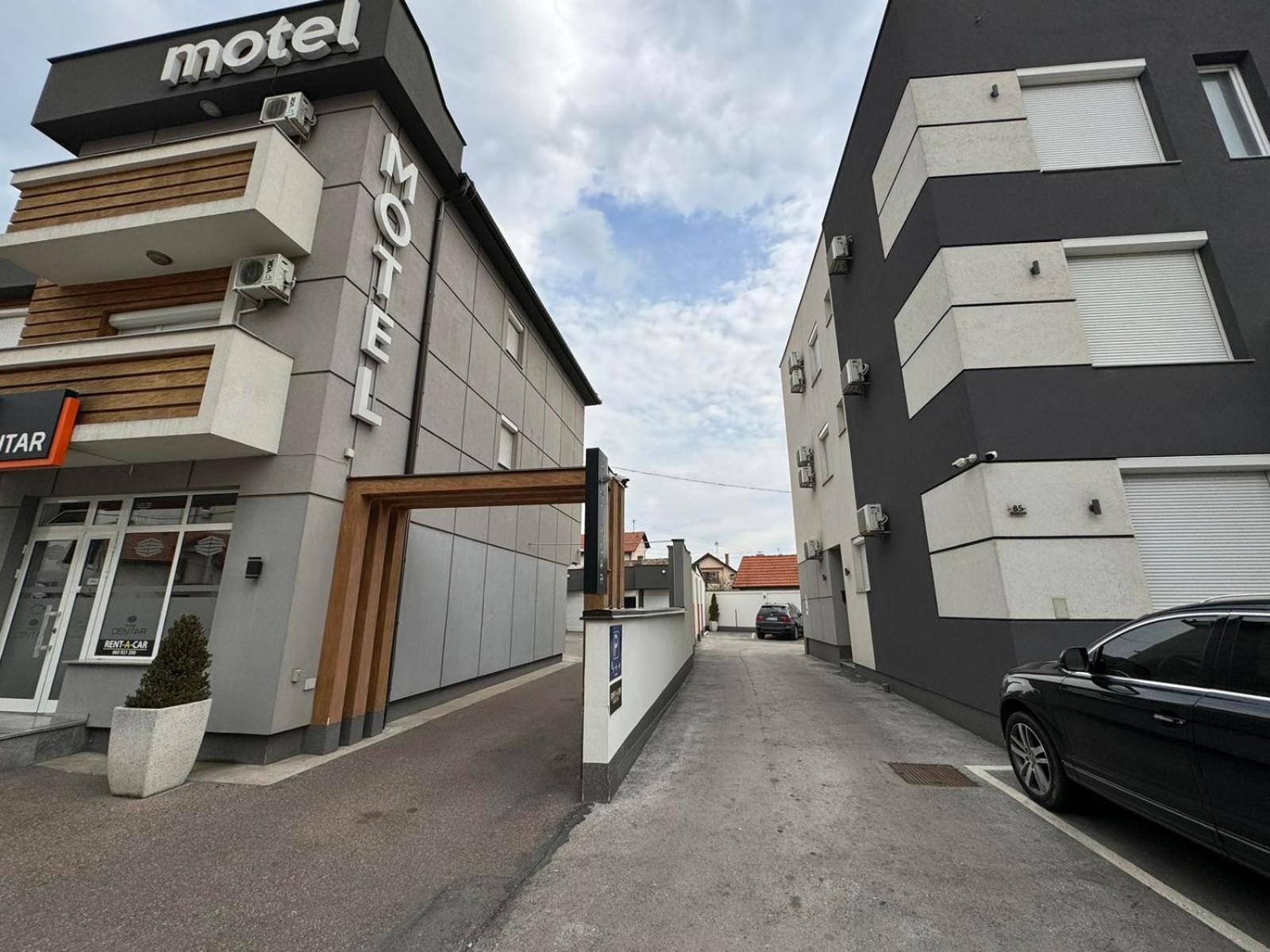 Motel Centar Bijeljina Bagian luar foto
