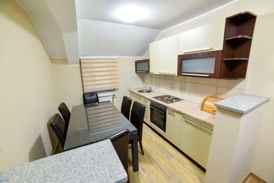 Motel Centar Bijeljina Bagian luar foto