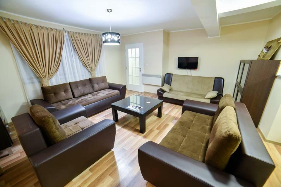 Motel Centar Bijeljina Bagian luar foto